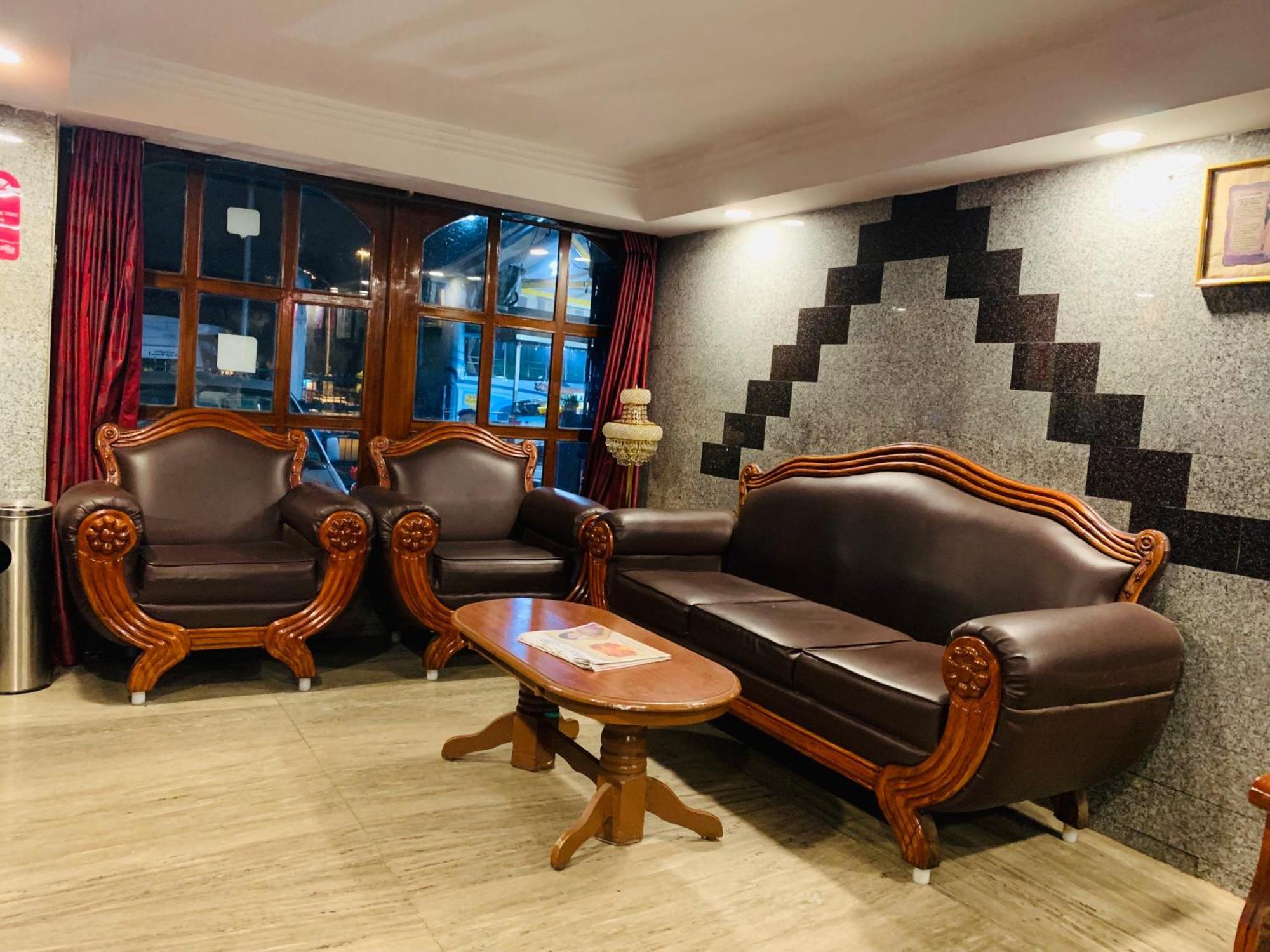 Jc Grand Hostel *