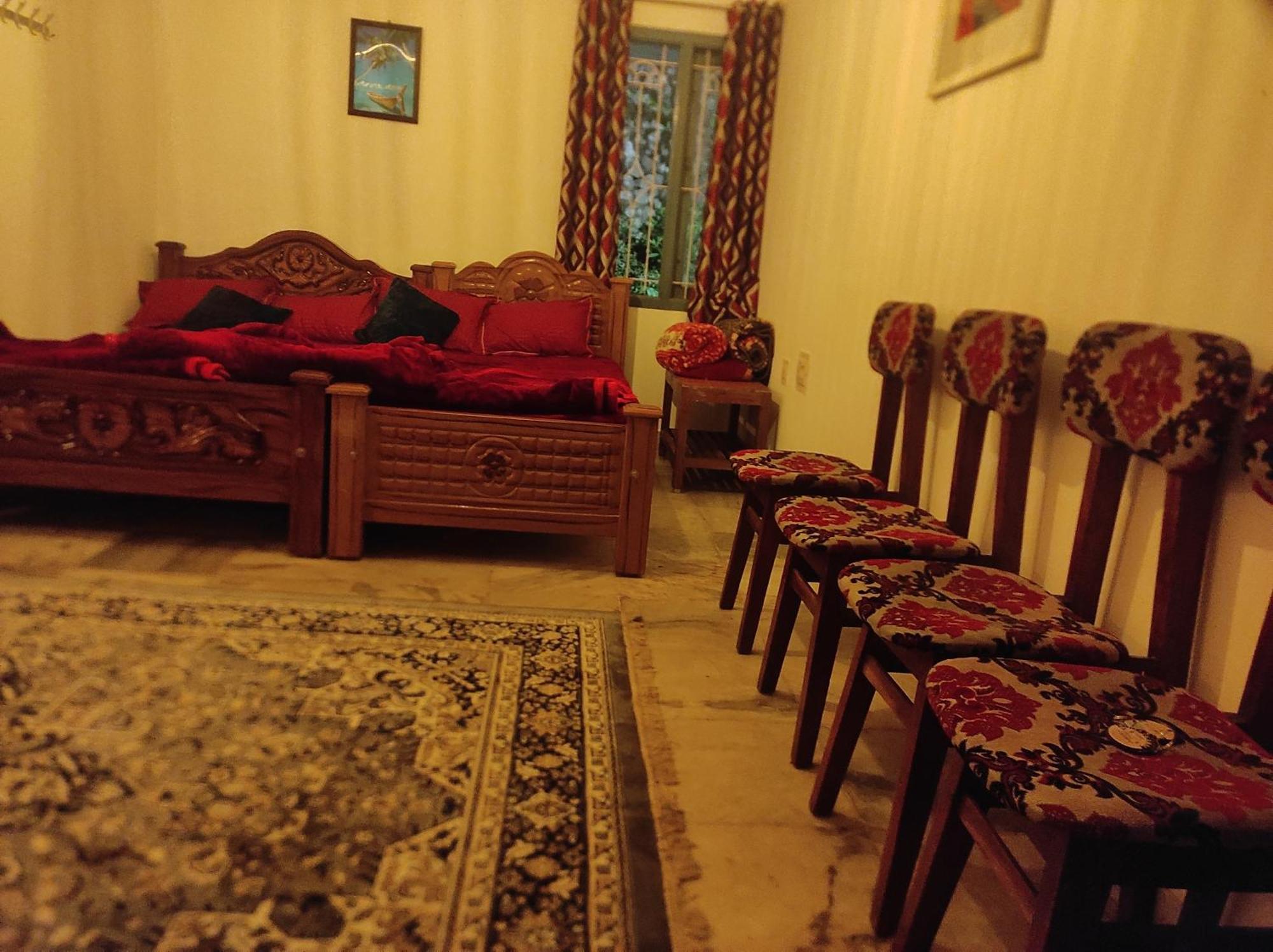 Homestay Frozen Monks