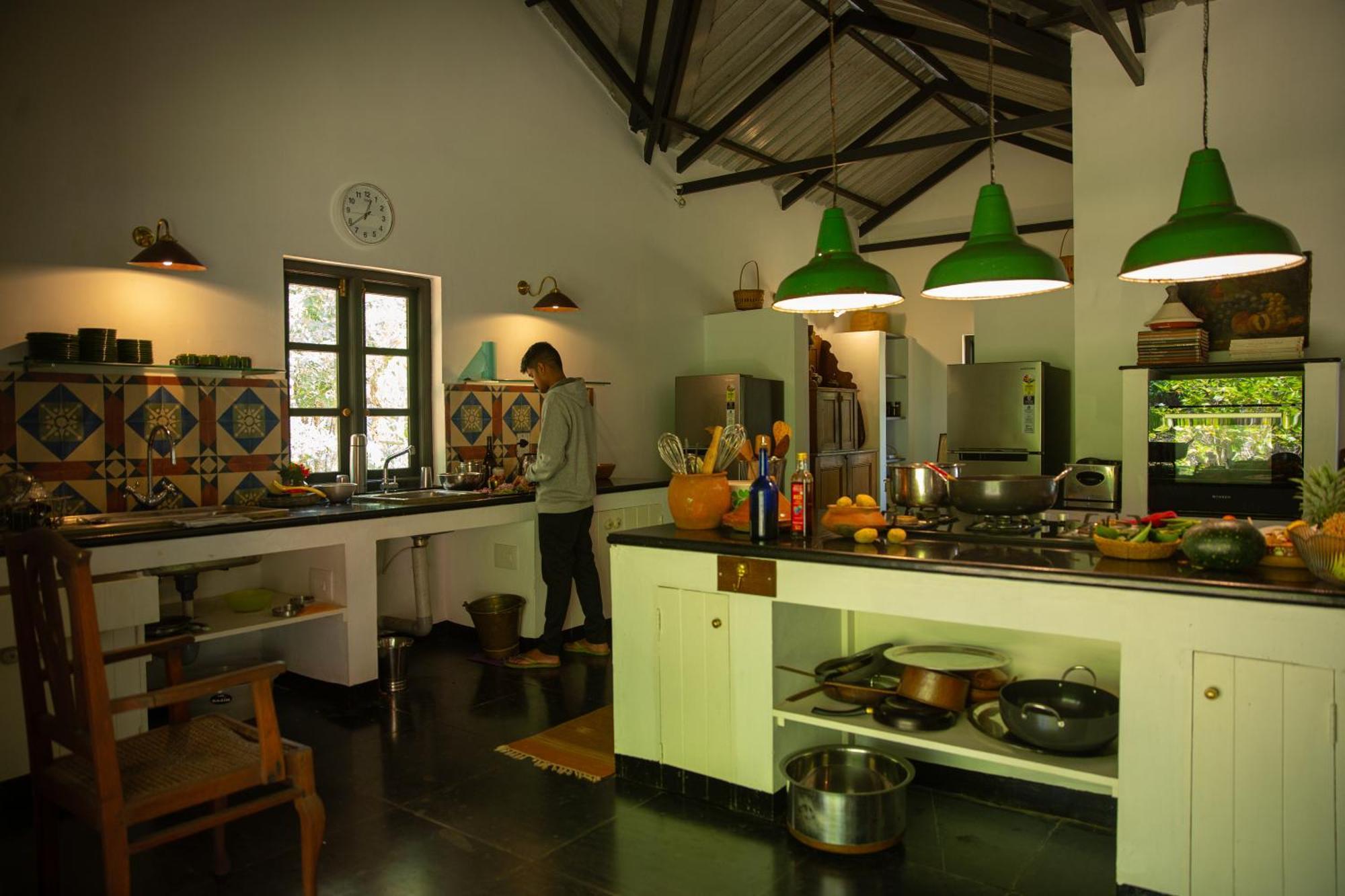 Isla's Ridge - A Cgh Earth Saha Experience Homestay