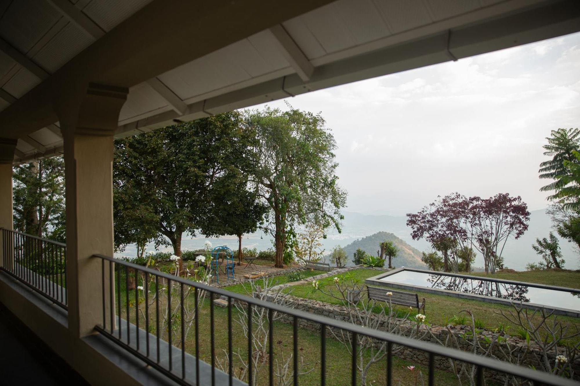 Isla's Ridge - A Cgh Earth Saha Experience Homestay