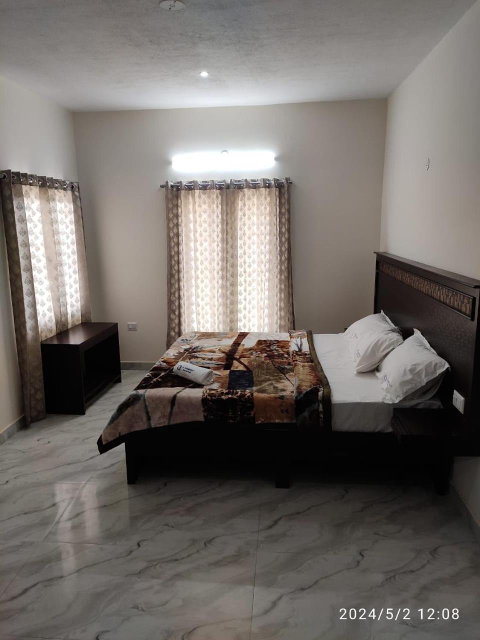 Homestay O 2 -residency 5 Bhk -yogi *