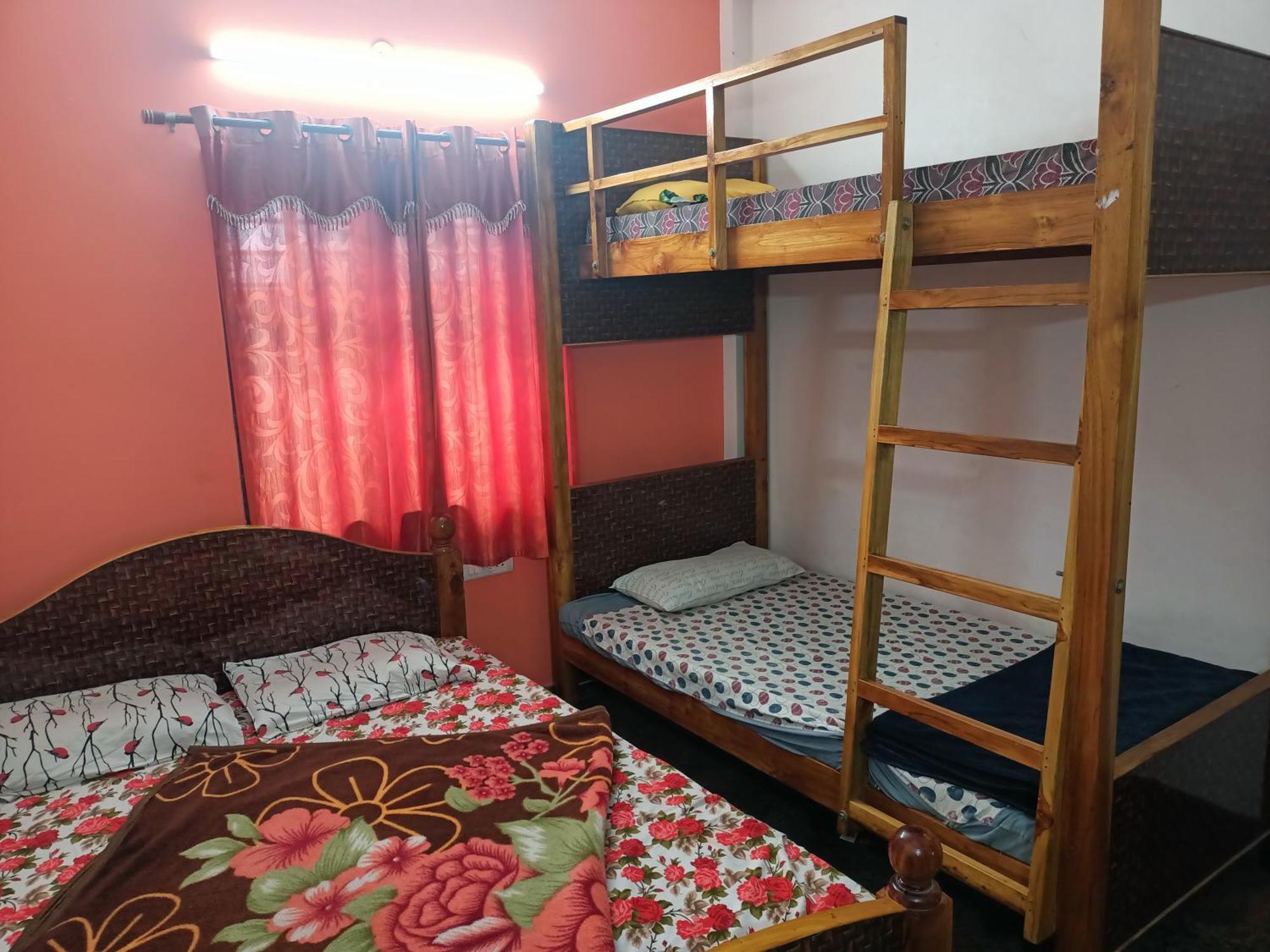 Homestay Misty Meadows
