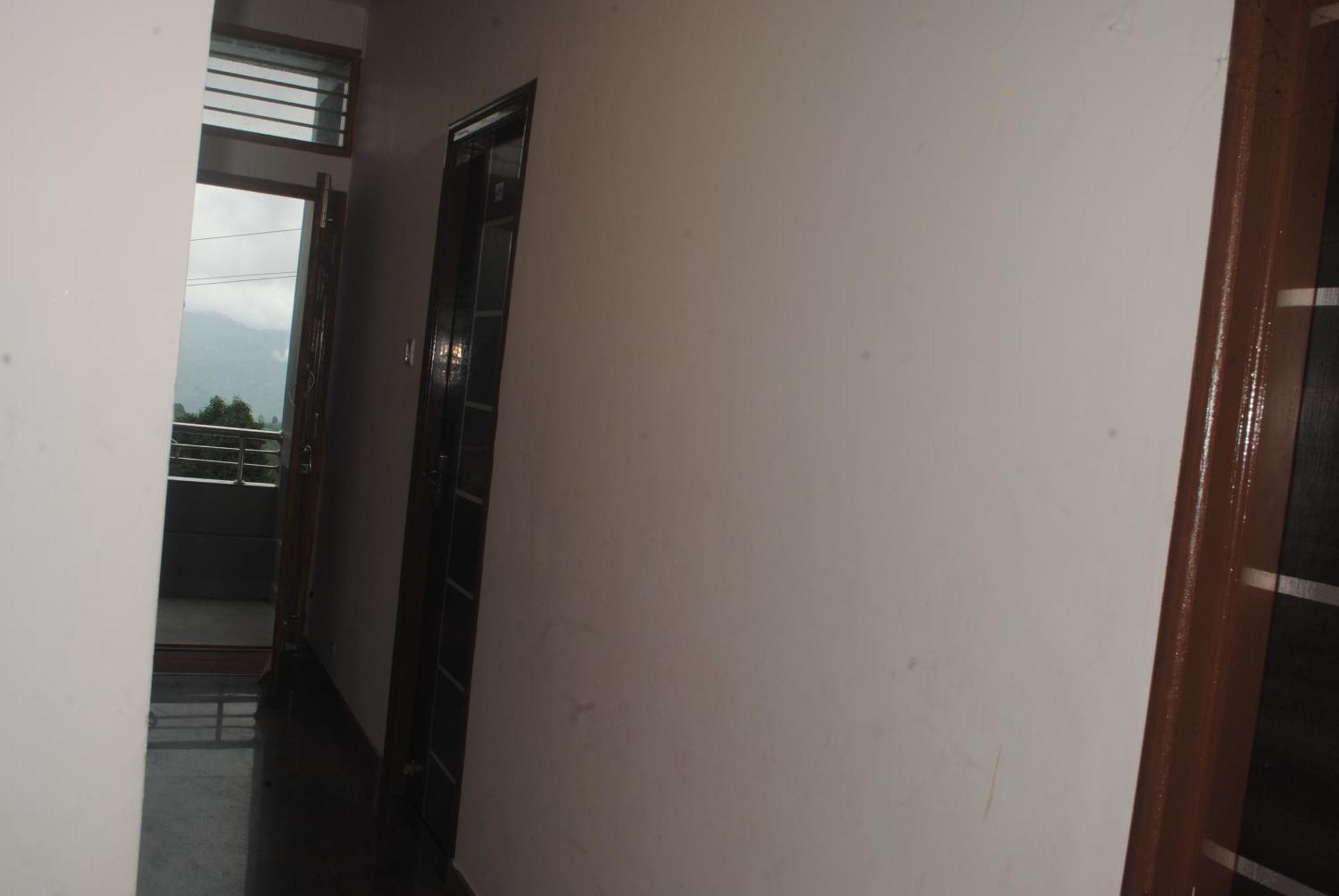 Misty Meadows Homestay *