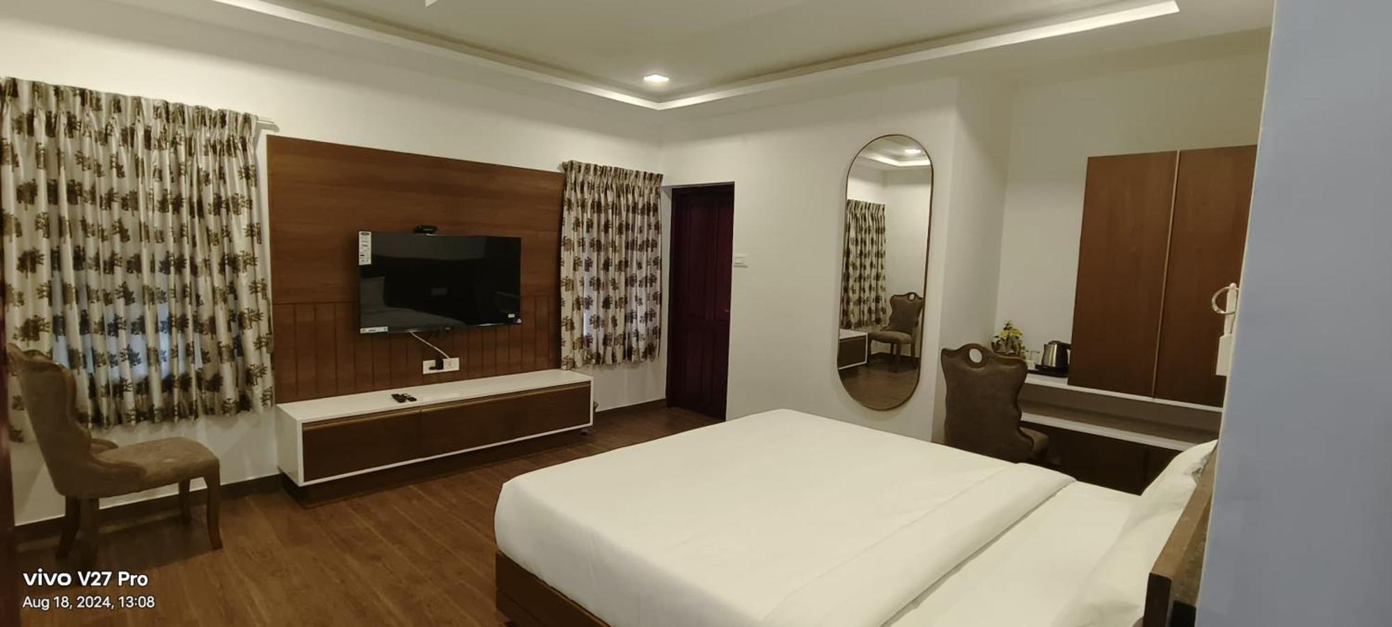 Hotel Raja Hill *