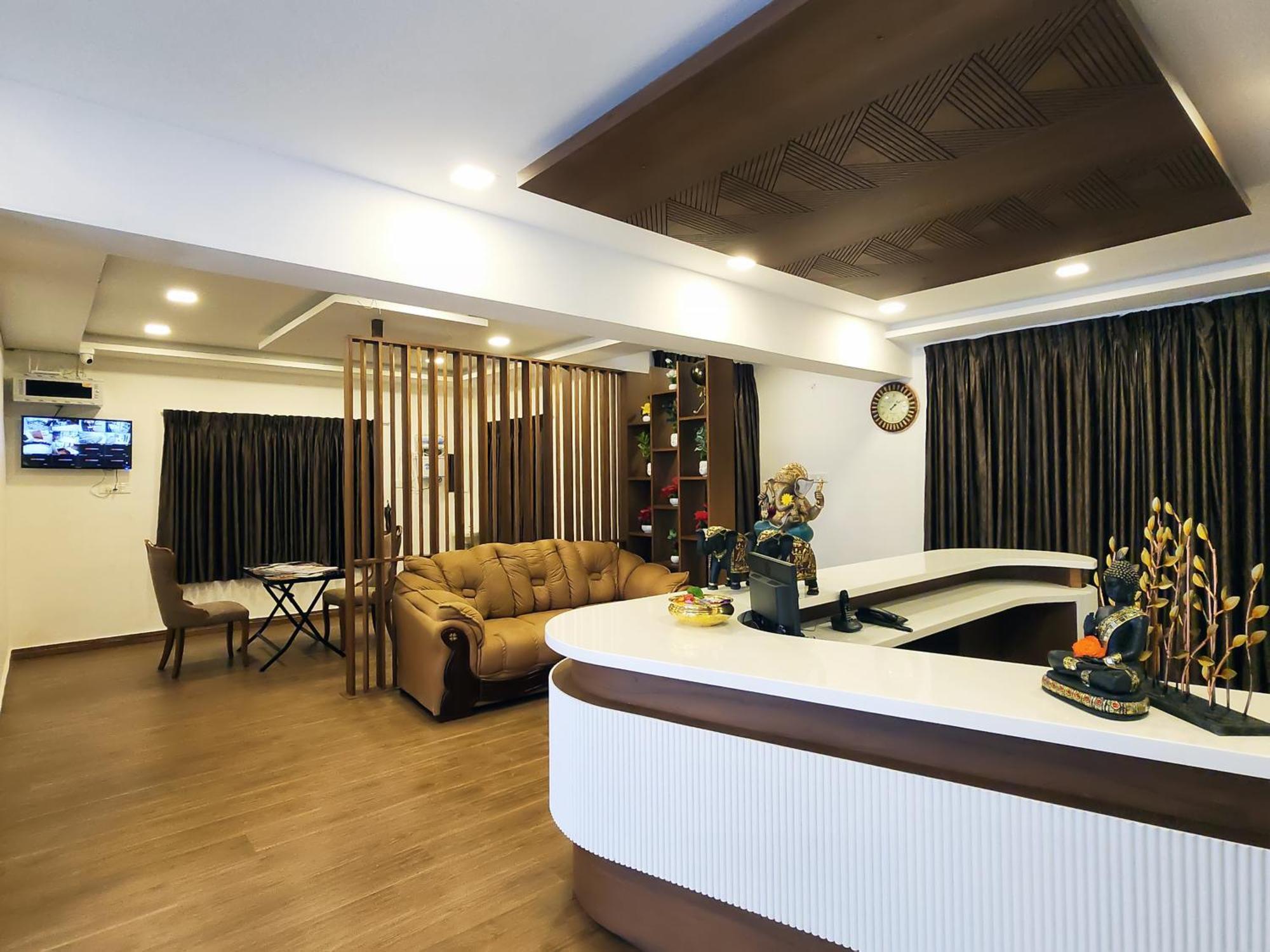 Hotel Raja Hill