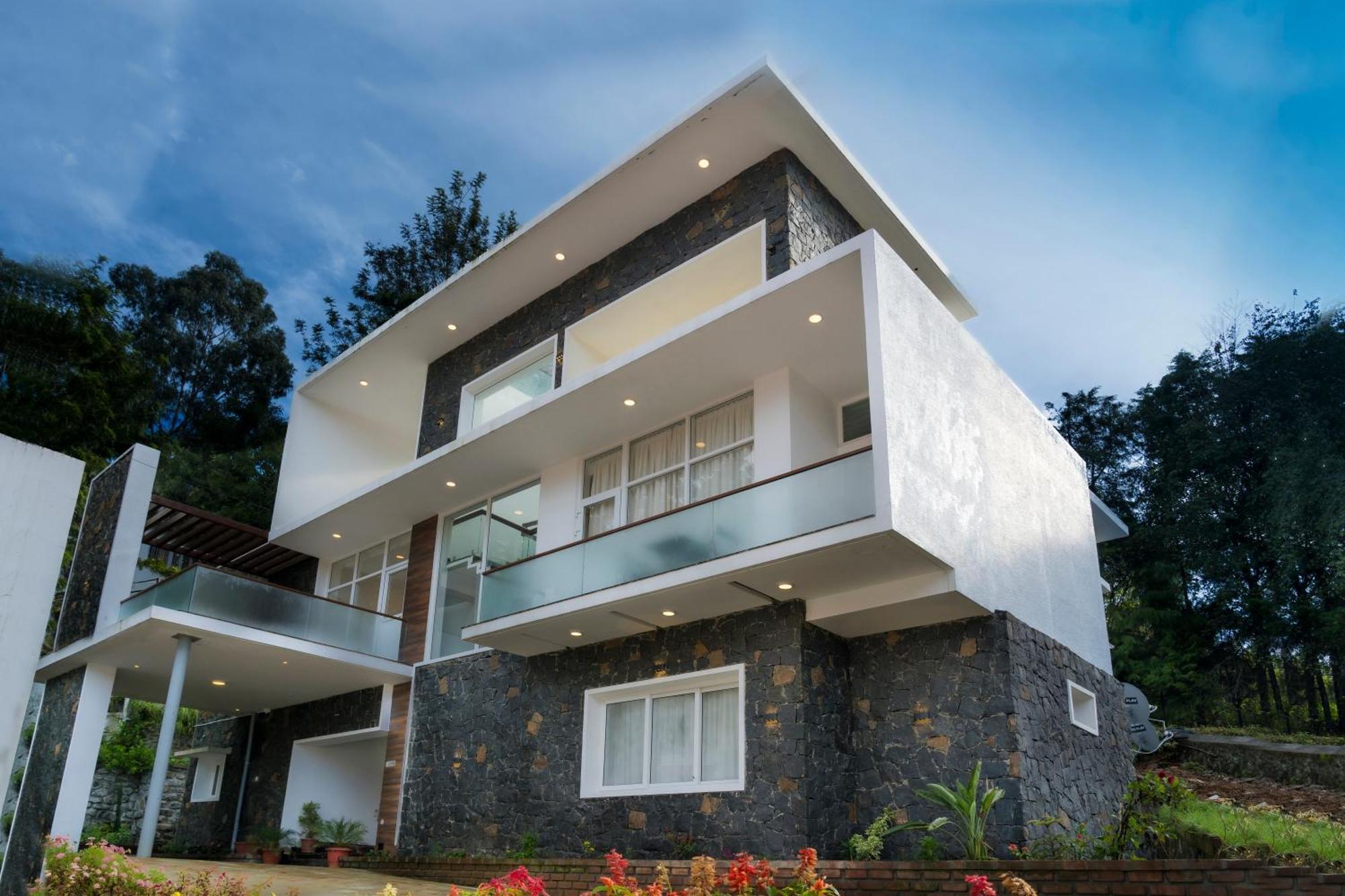 Raja Hill Hotel *