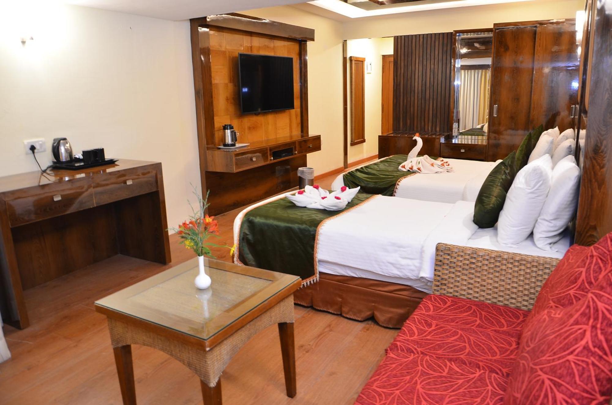 Benzz Park Family Hotel