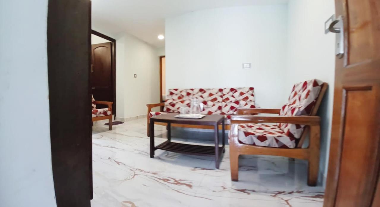 Ponmurugan Residency Hotel