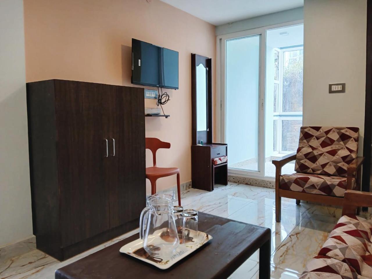 Hotel Ponmurugan Residency 2*