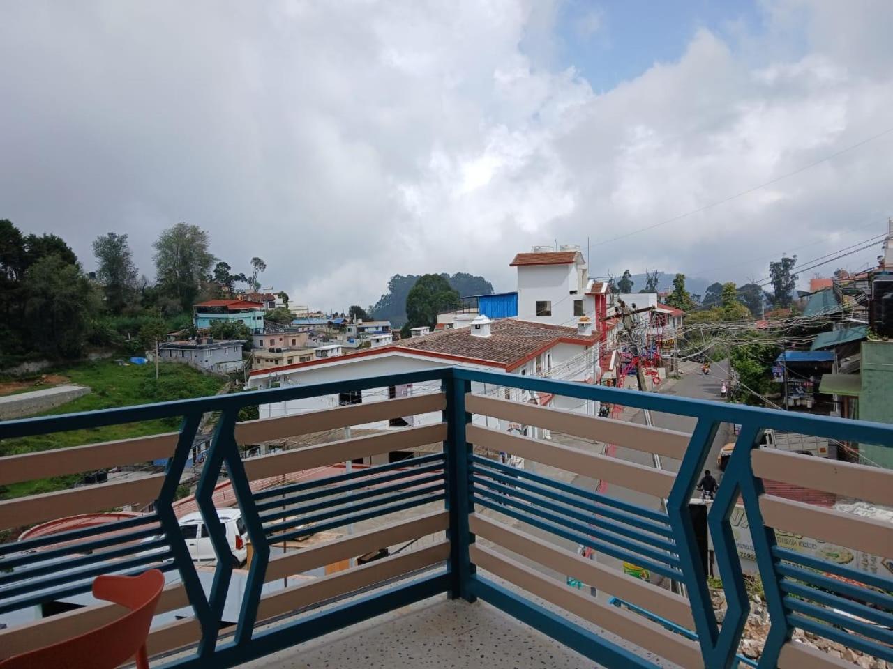Hotel Ponmurugan Residency Kodaikanal