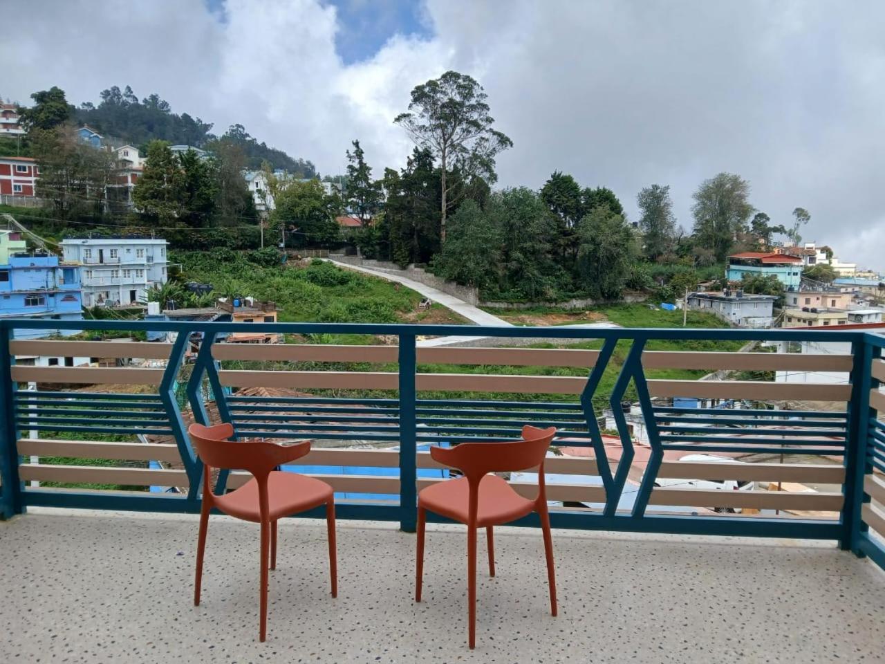Hotel Ponmurugan Residency Kodaikanal