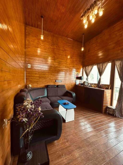 Villa Cozy Wooden *