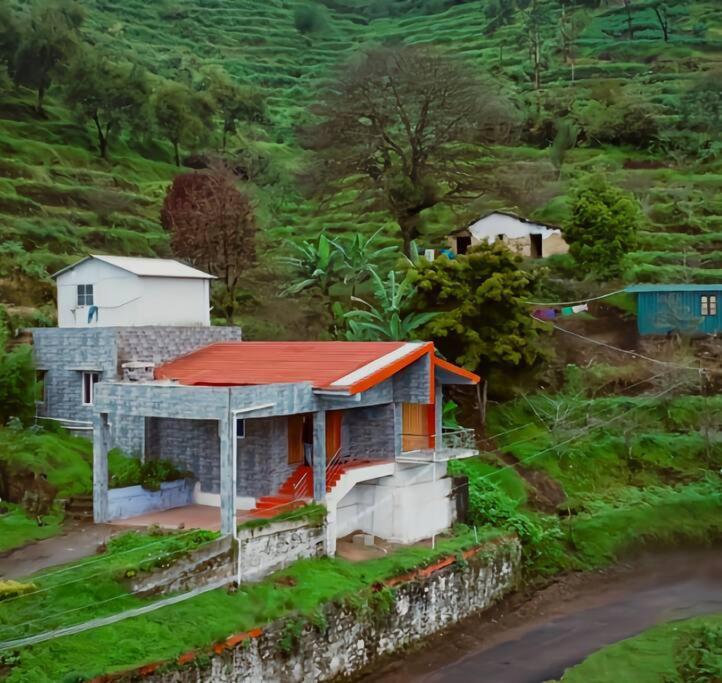 Tedd's Is A Cosy Villa Kodaikanal