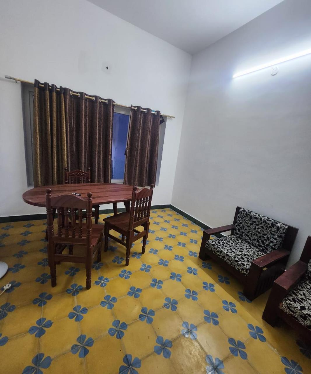 Leaf Colour Homestay