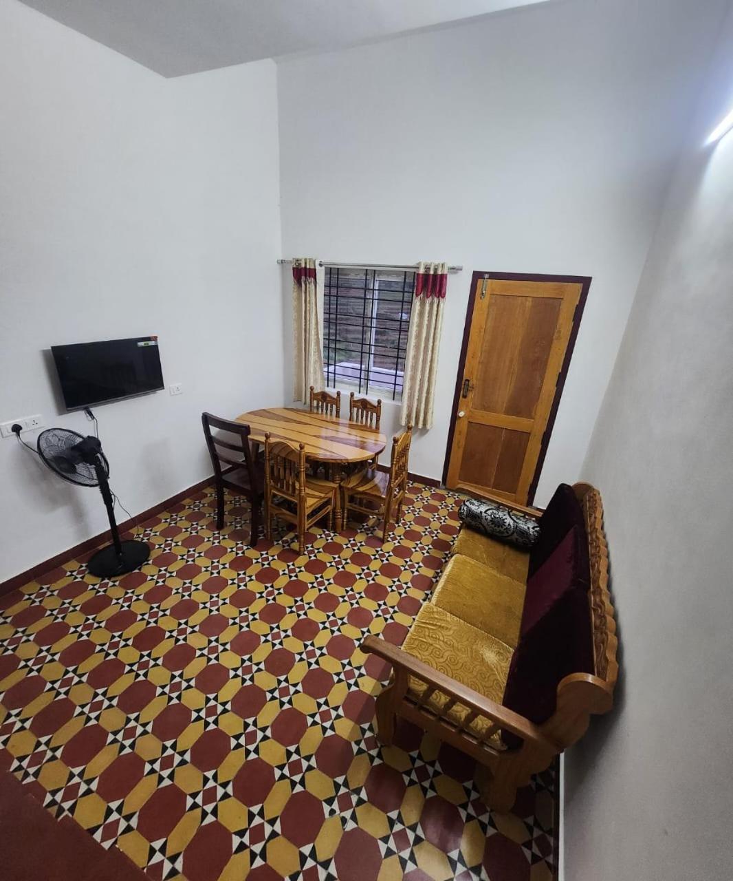 Homestay Leaf Colour Kodaikanal