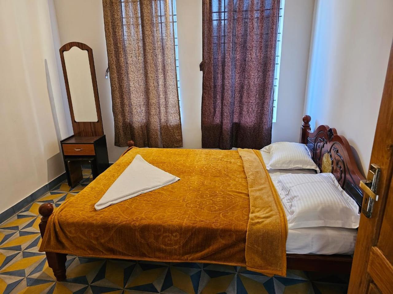 Leaf Colour Homestay Kodaikanal