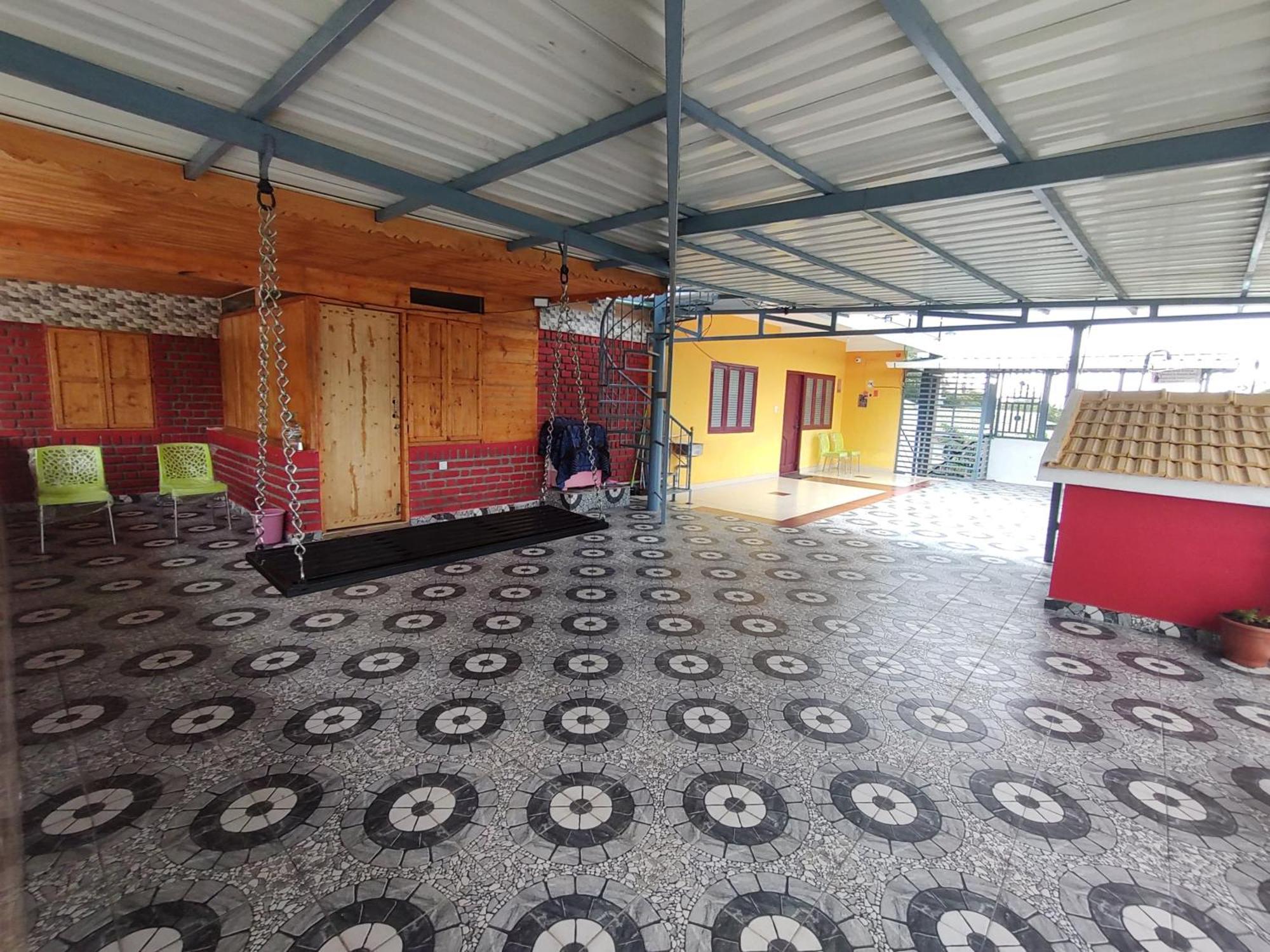 Red Wood House Kodaikanal