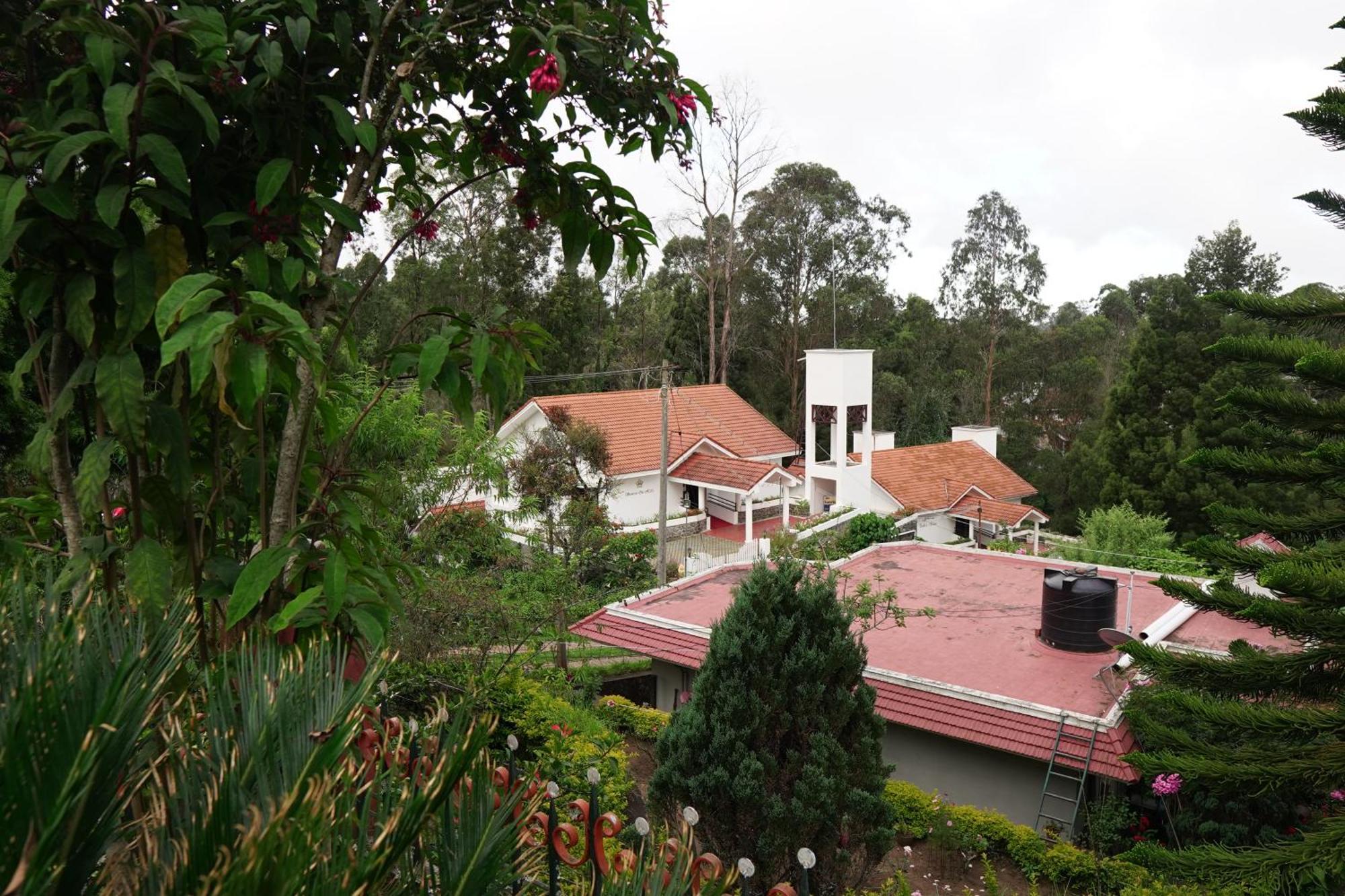 Sunrise On Hills Hotel Kodaikanal