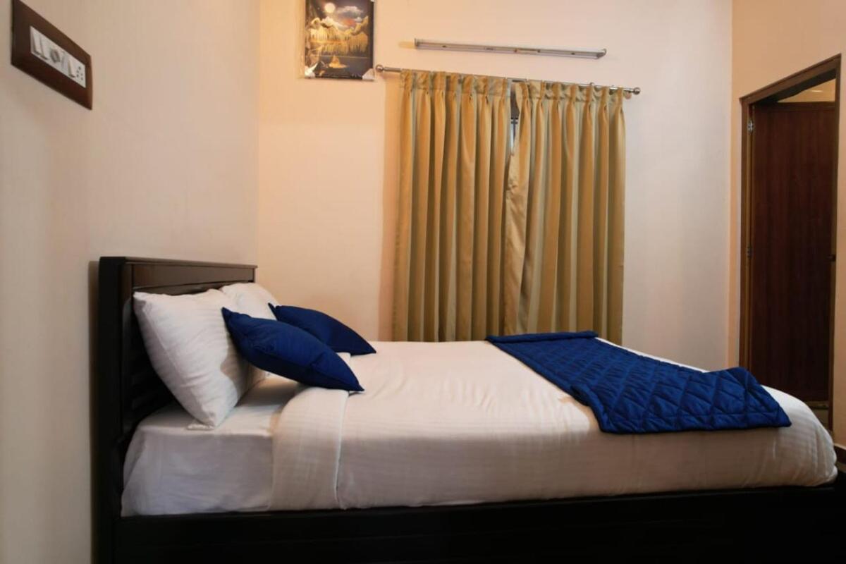 Into The Woods 4bhk Villa *