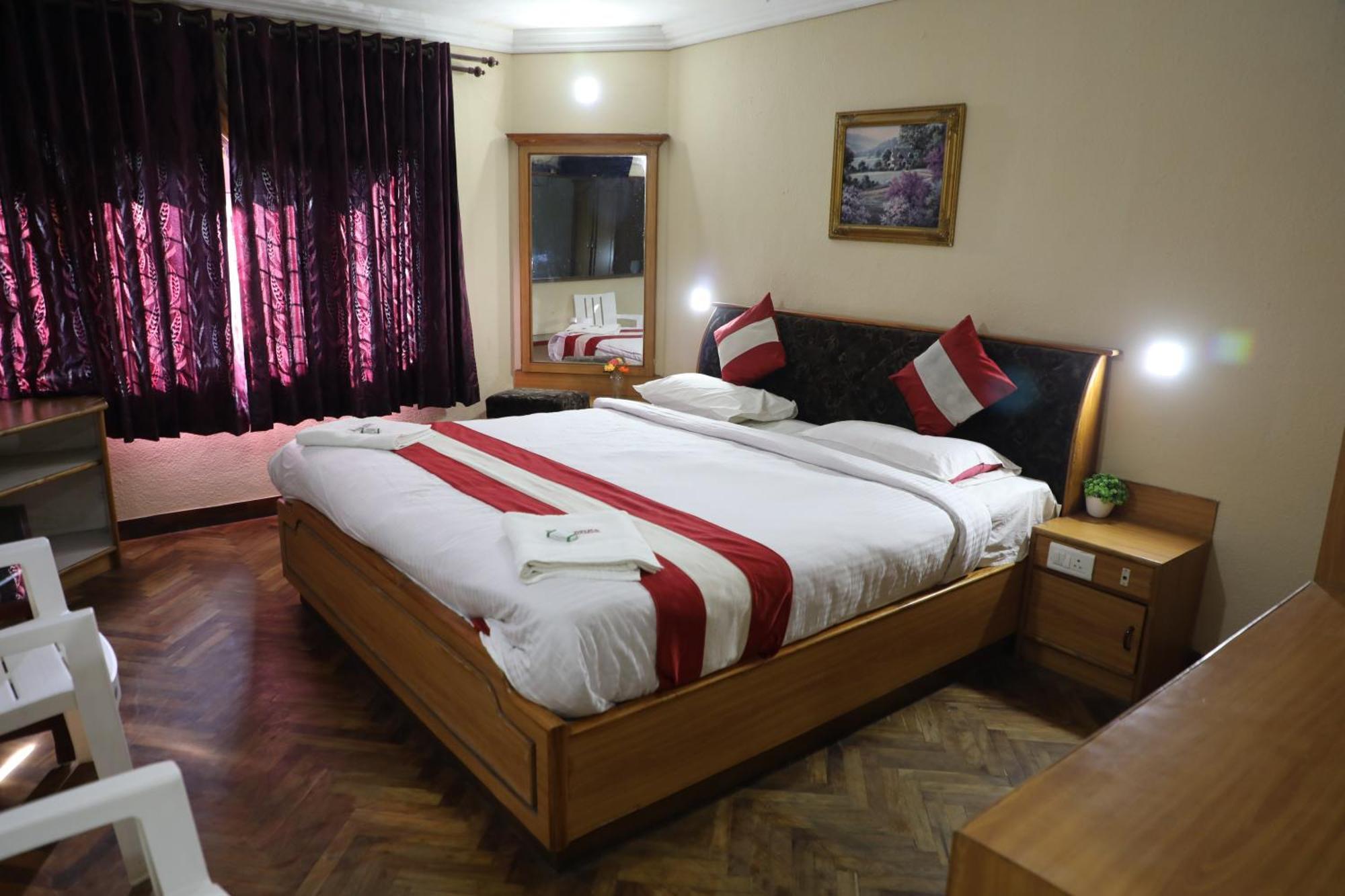 Royal Hotels, Hotel 3*
