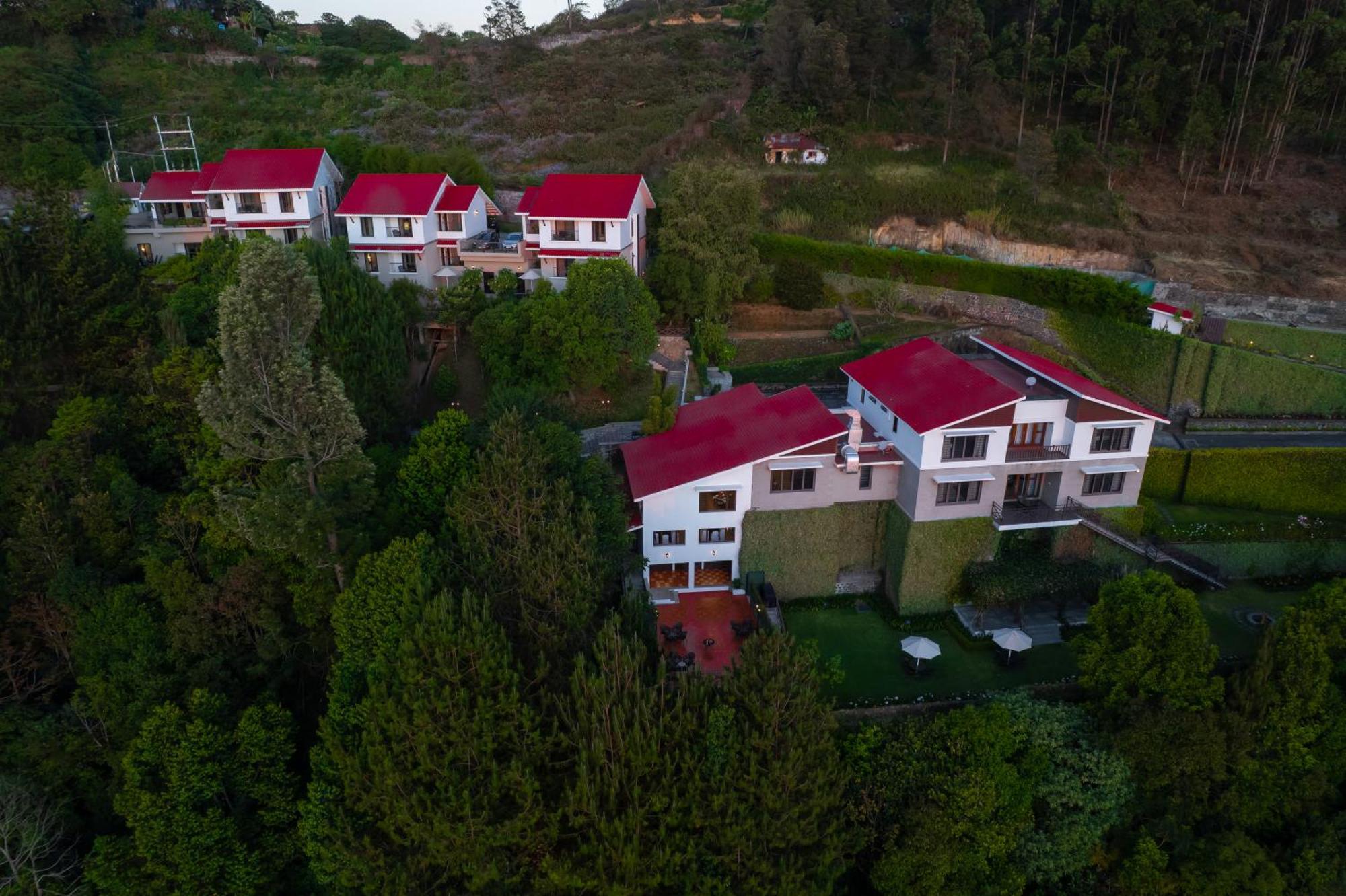 Dvara Luxury Resort