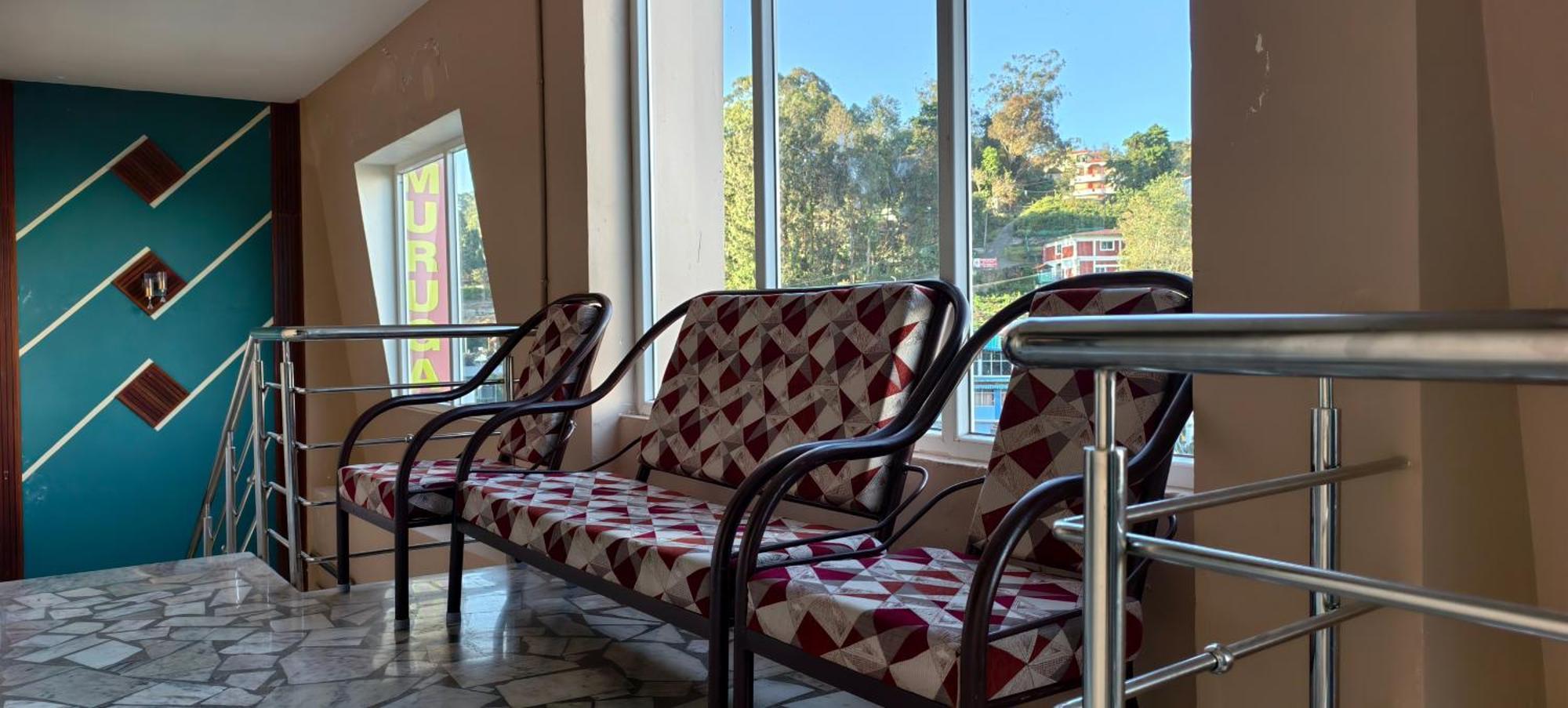 Hotel Ponmurugan Residency 2*