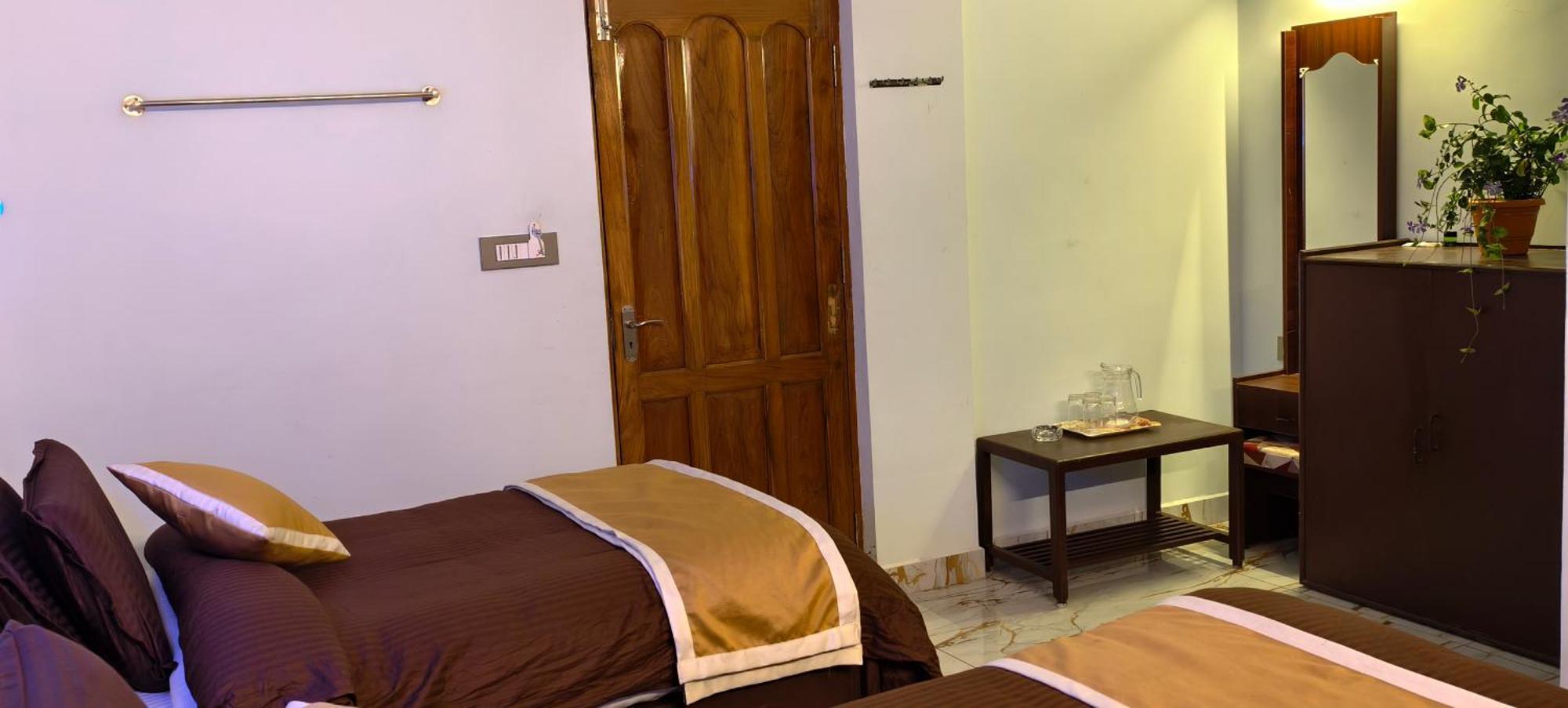 Ponmurugan Residency