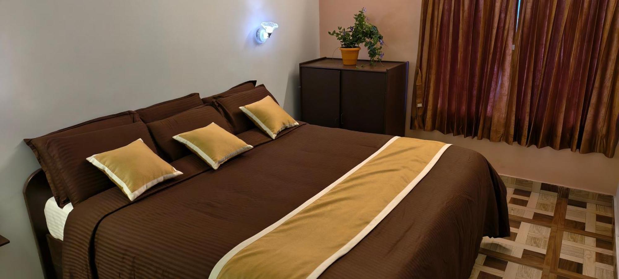 Ponmurugan Residency Hotel 2*