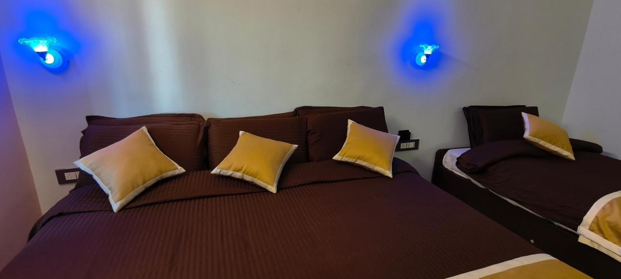 Hotel Ponmurugan Residency Kodaikanal