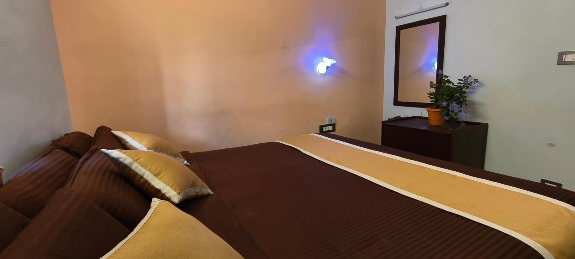 Ponmurugan Residency 2*