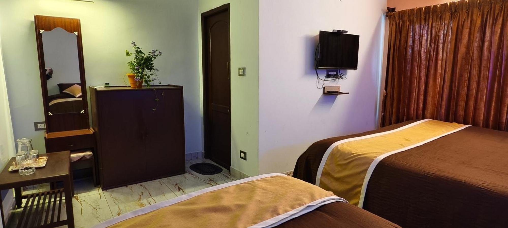 Ponmurugan Residency Hotel Kodaikanal