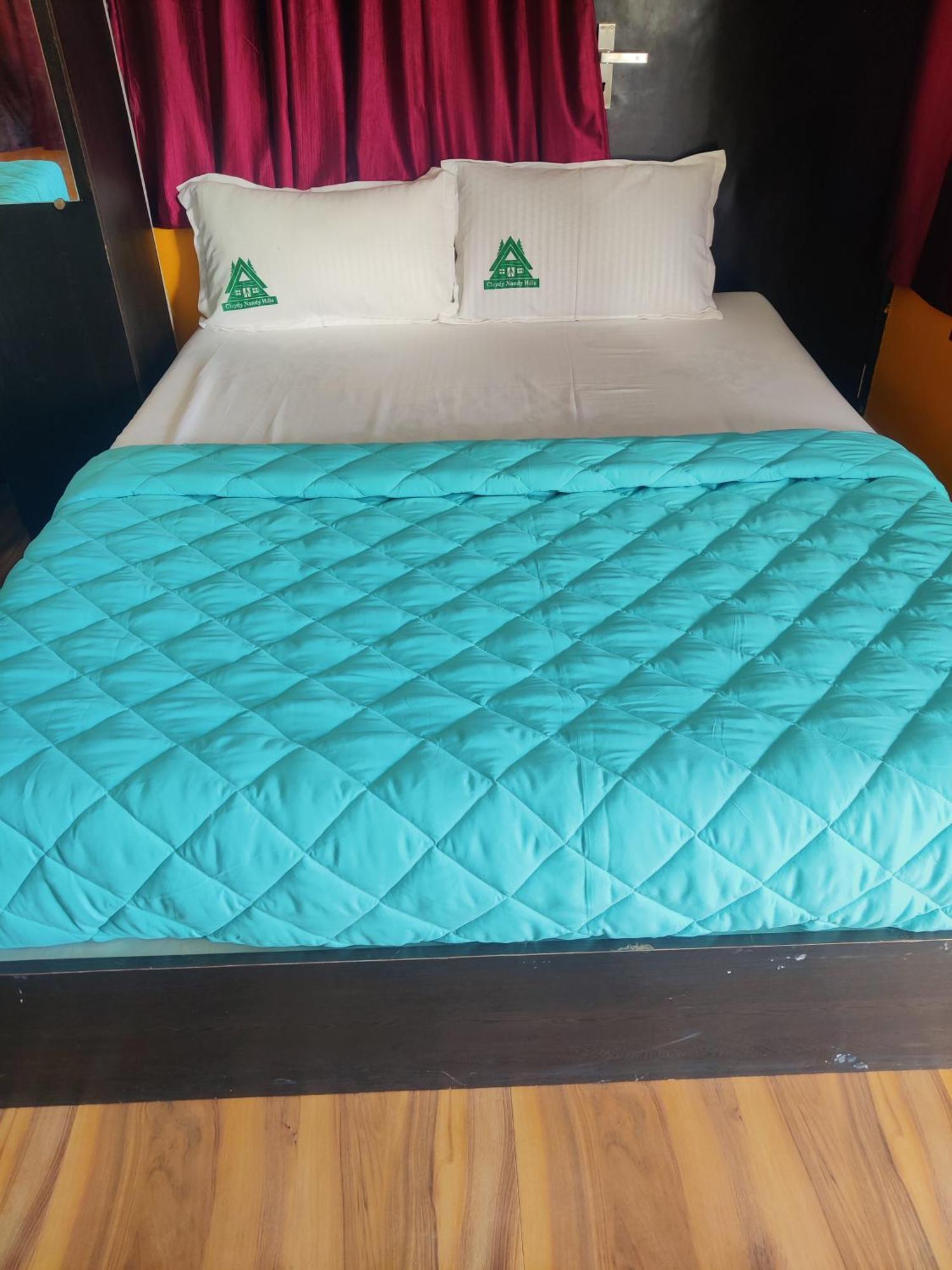 Luxury tent Cloudy Nandy Hills Poombarai Kodaikanal