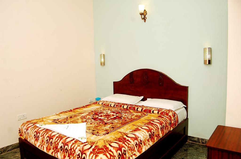 Green Park Hotel