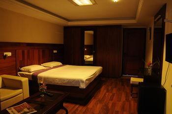 Hotel Fast Track 3*