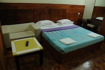 Hotel Fast Track