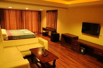 Hotel Fast Track 3*