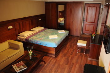 Fast Track Hotel 3*