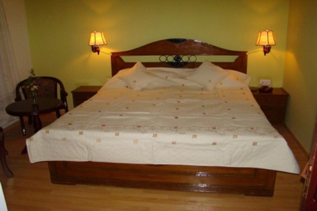 Spring Valley Hotel