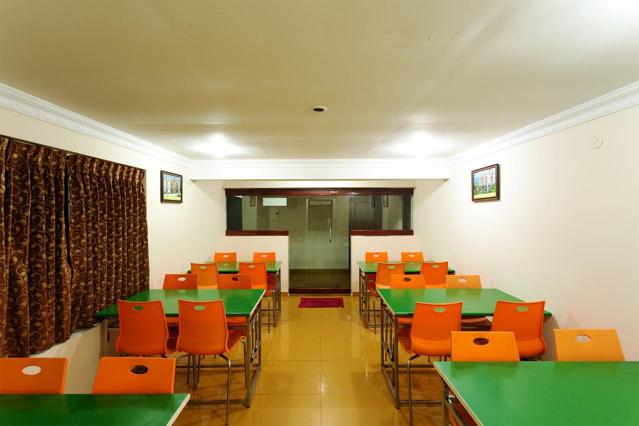 Hotel Fabhotel Cool