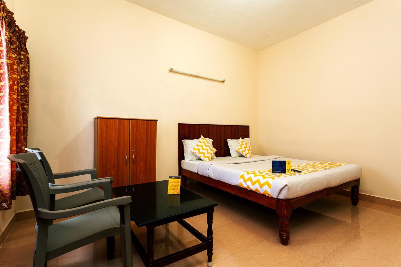 Hotel Fabhotel Cool