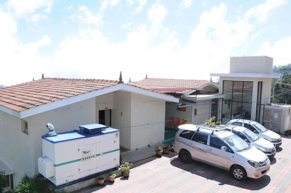 Fast Track Hotel 3*