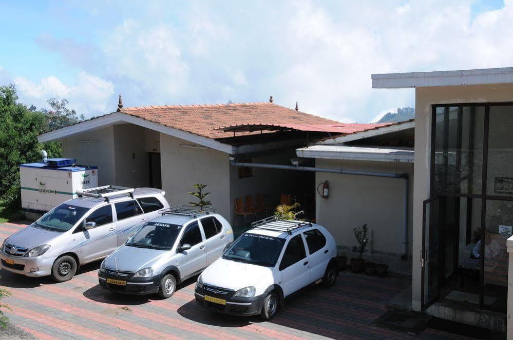 Hotel Fast Track 3*