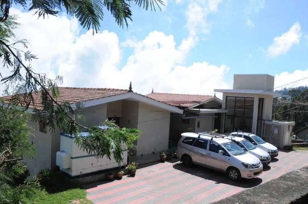 Fast Track Hotel 3*