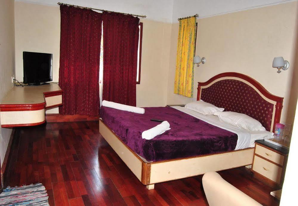 Hotel Acres