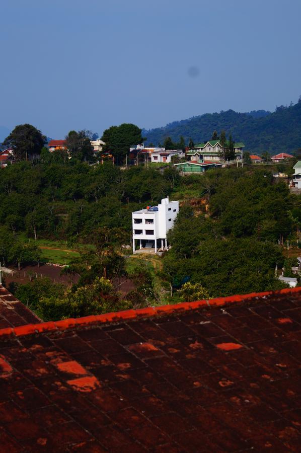 Pearwoods Hotel *