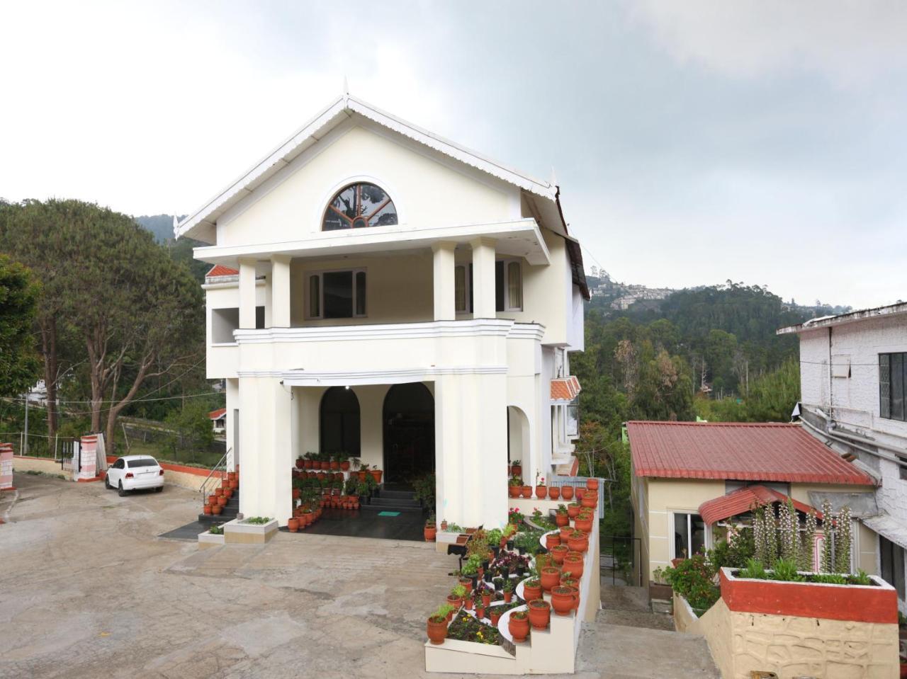 Hotel Cliffton 2*