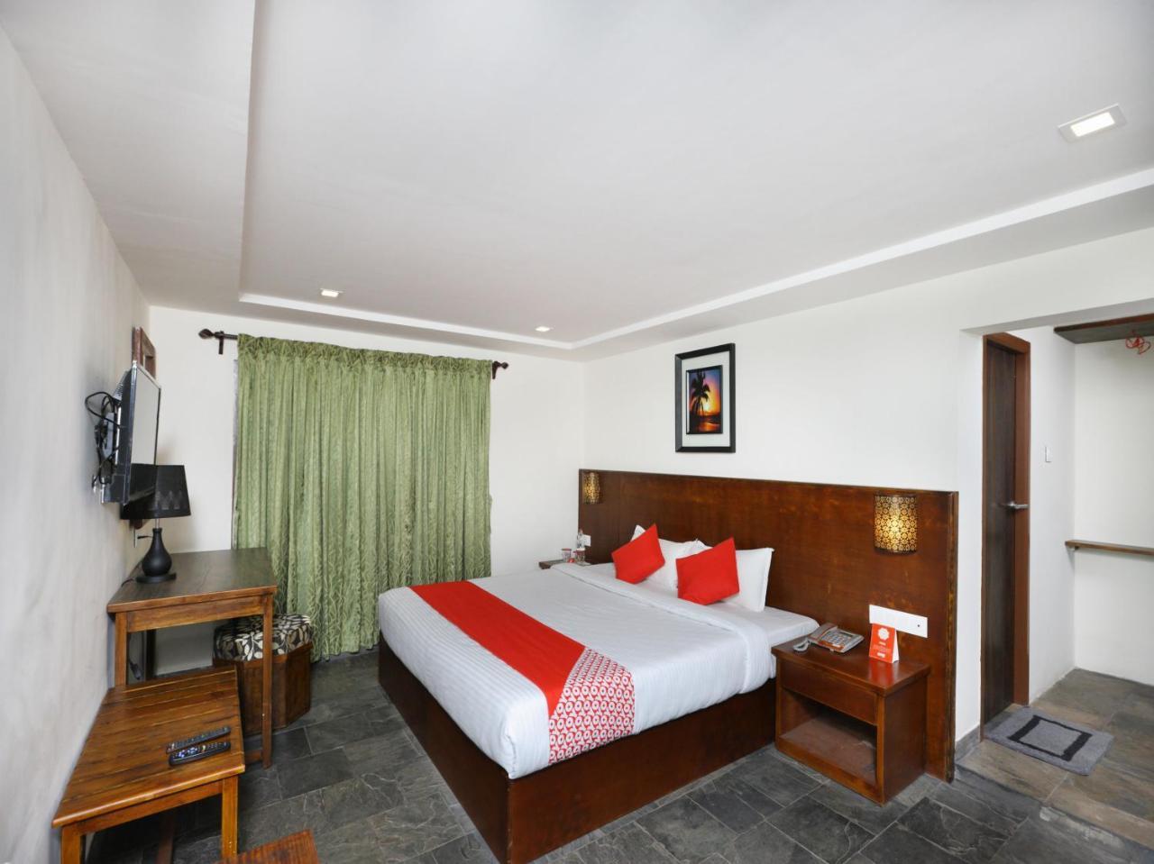 Cliffton Hotel 2*