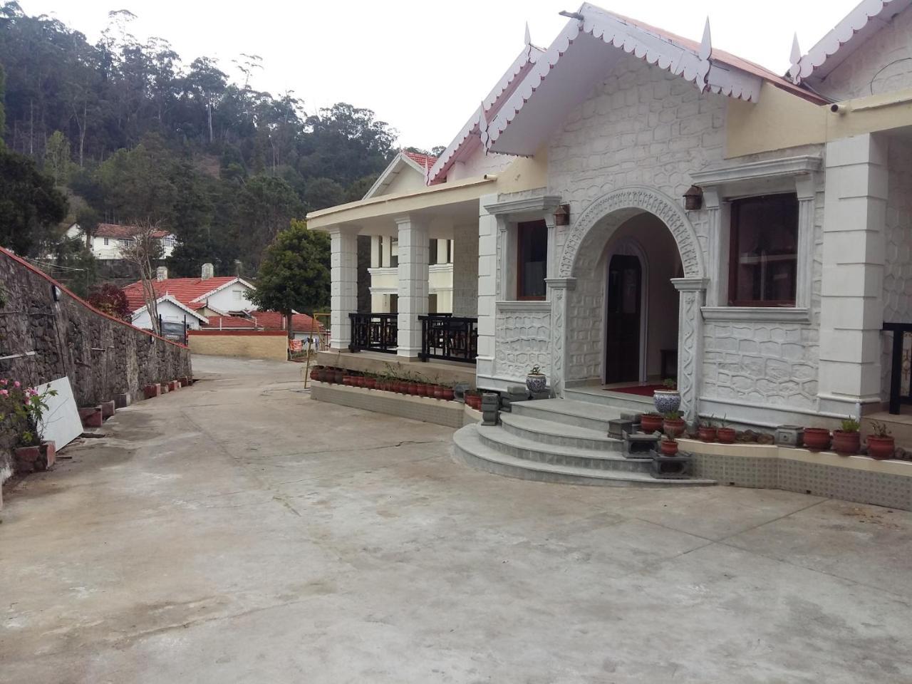 Hotel Cliffton 2*