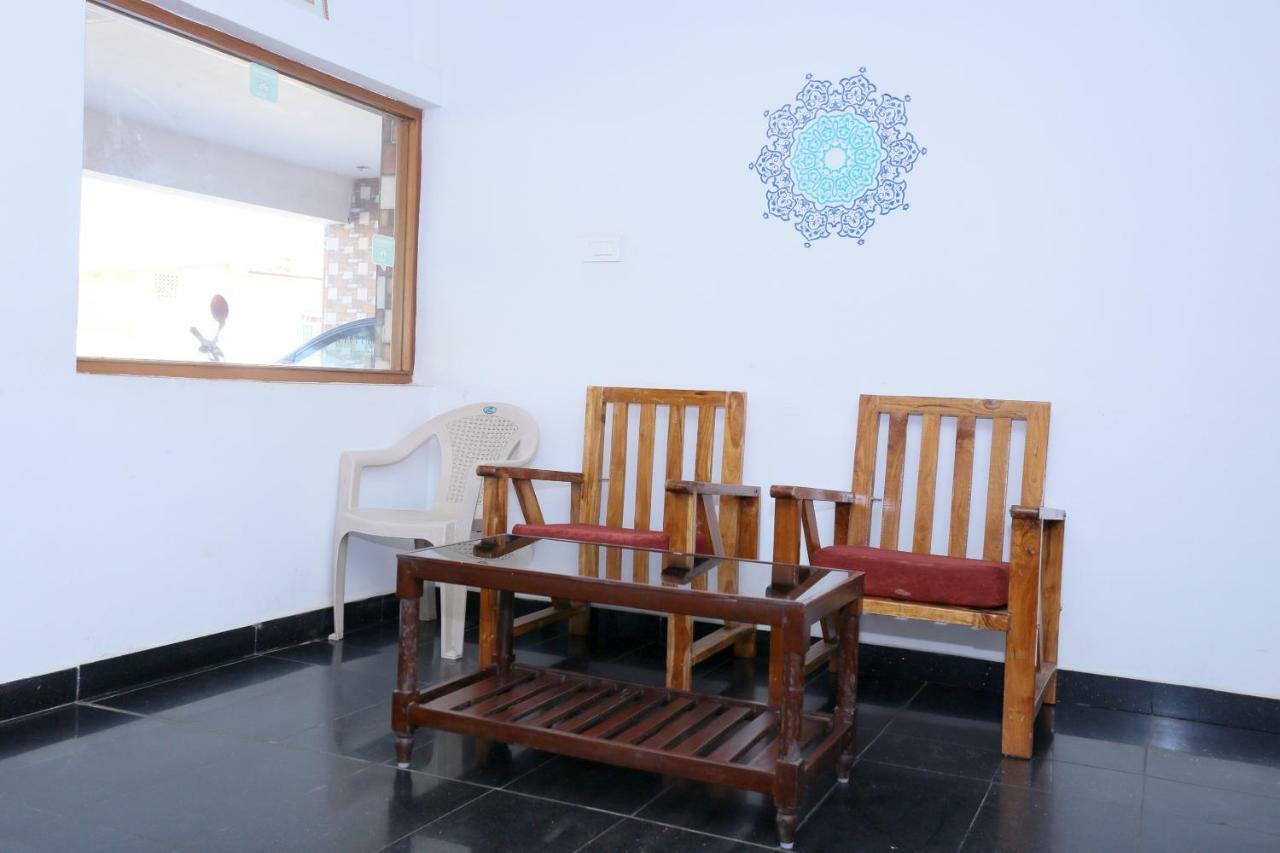 Oyo 24192 Vc Elite Residency 3*