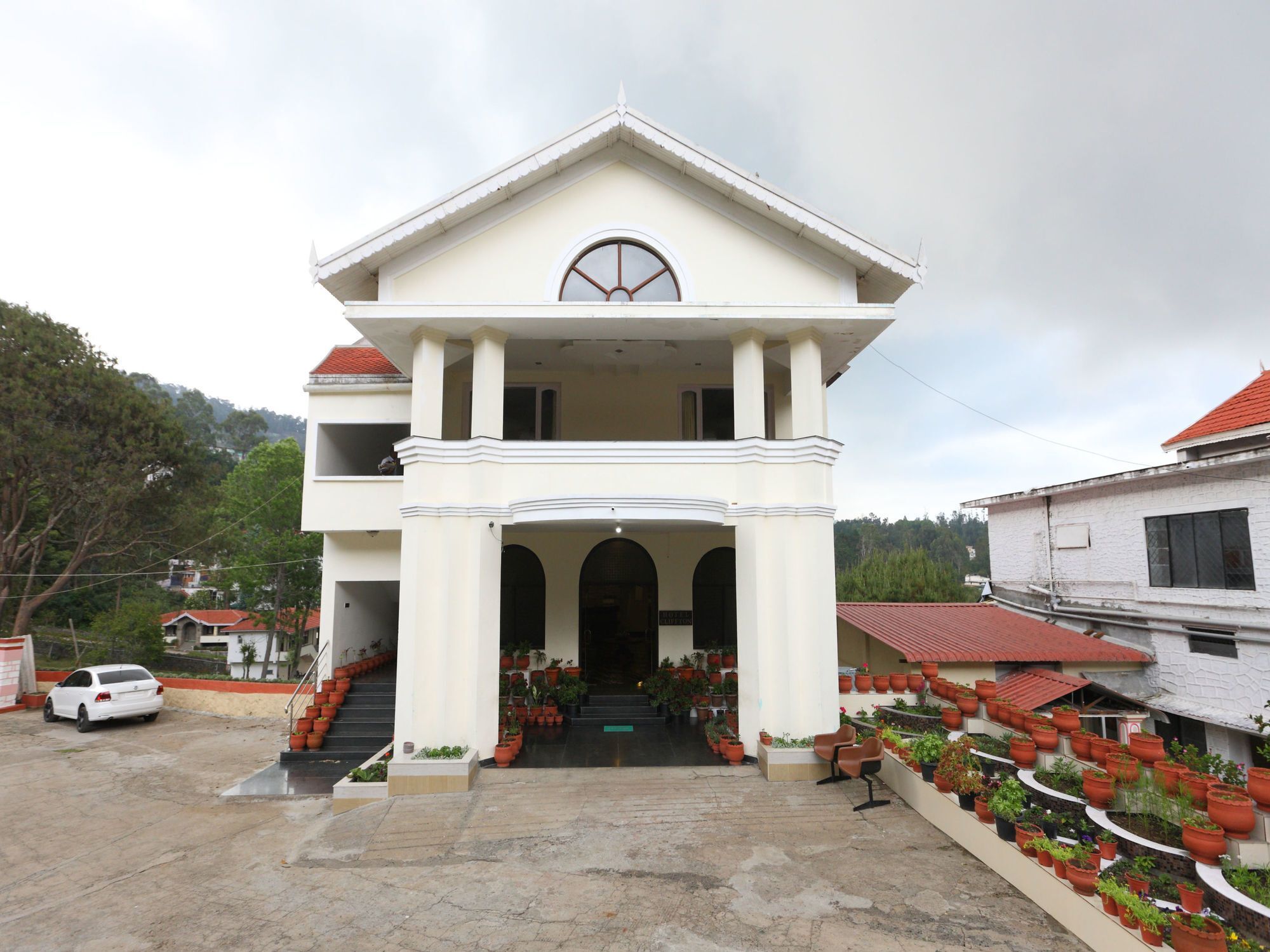 Cliffton Hotel